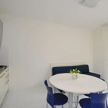 Dreamy In A Quiet Area Apartment