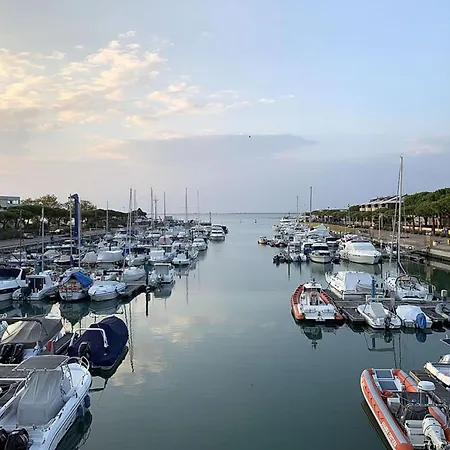 Dreamy In A Quiet Area Apartment Lignano Sabbiadoro